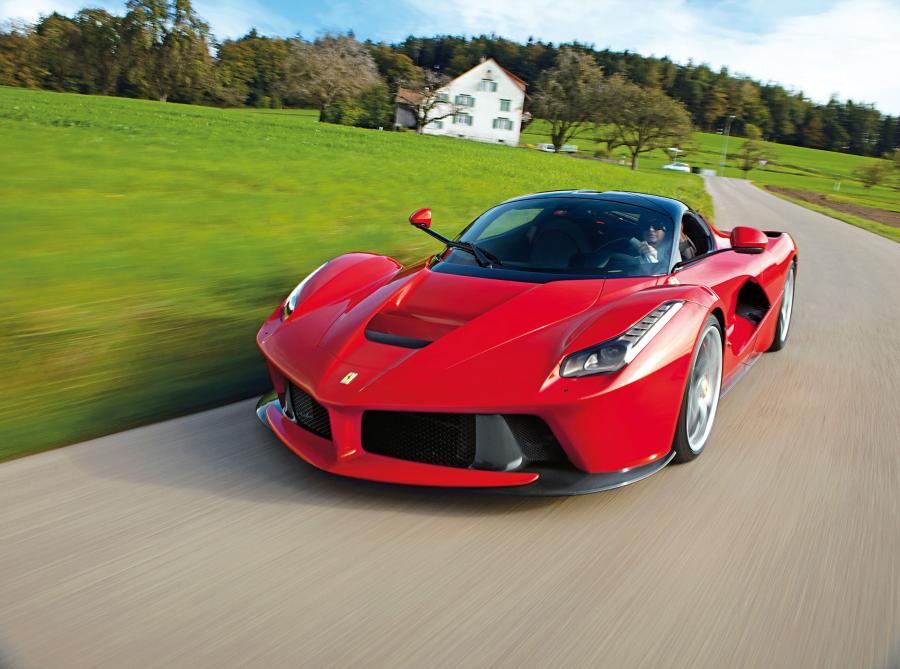  Ferrari LaFerrari 2013 года  (фото 23 из 34)